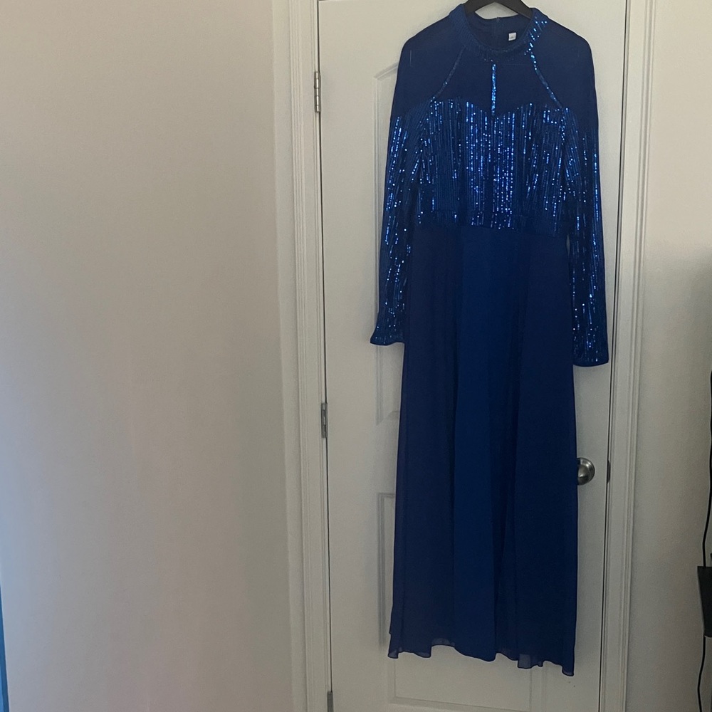 Elegant Blue Sequin Evening Dress brand new!